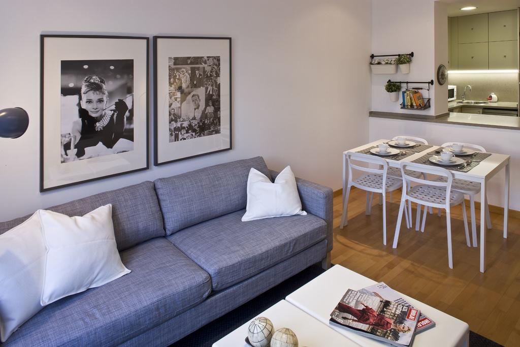 Flateli Urquinaona Apartment Barcelona Ruang foto