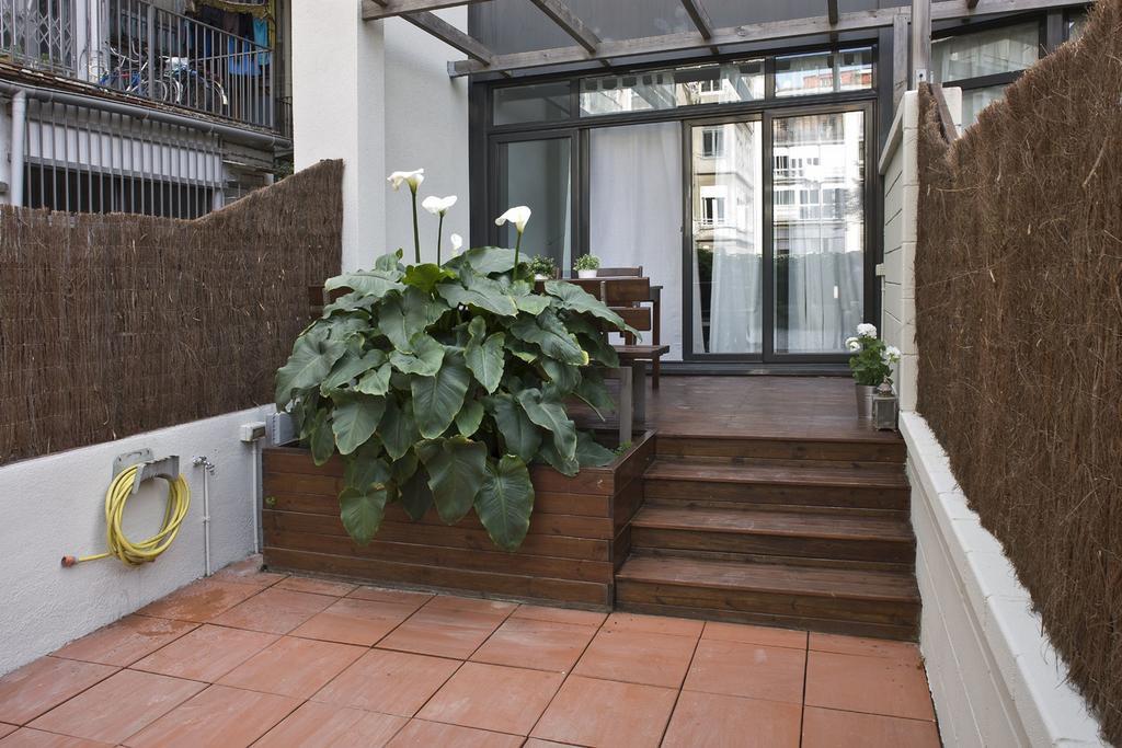 Flateli Urquinaona Apartment Barcelona Ruang foto