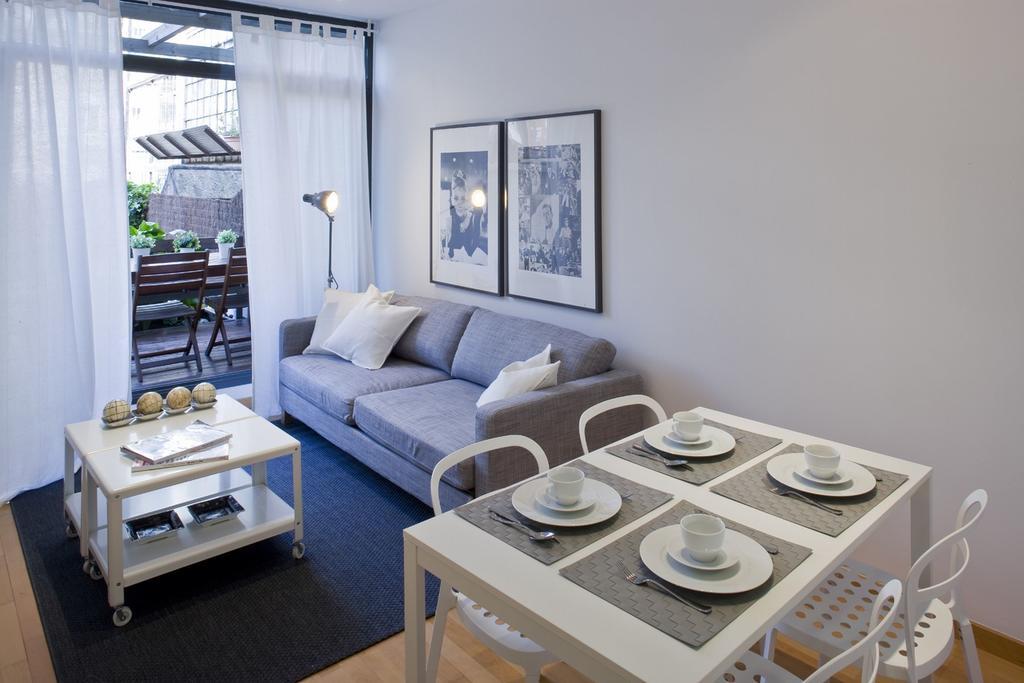 Flateli Urquinaona Apartment Barcelona Ruang foto