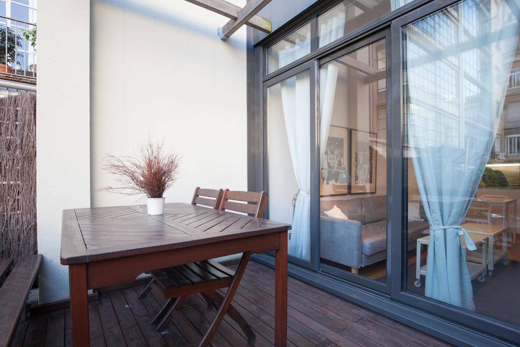 Flateli Urquinaona Apartment Barcelona Bagian luar foto