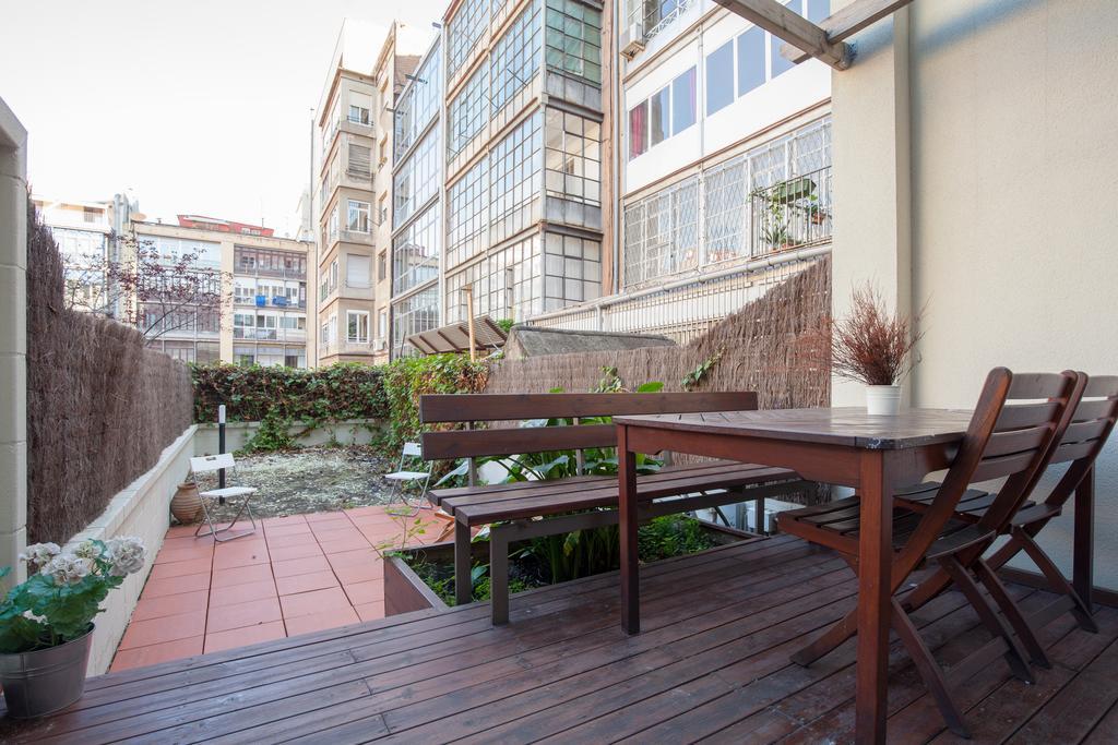 Flateli Urquinaona Apartment Barcelona Bagian luar foto