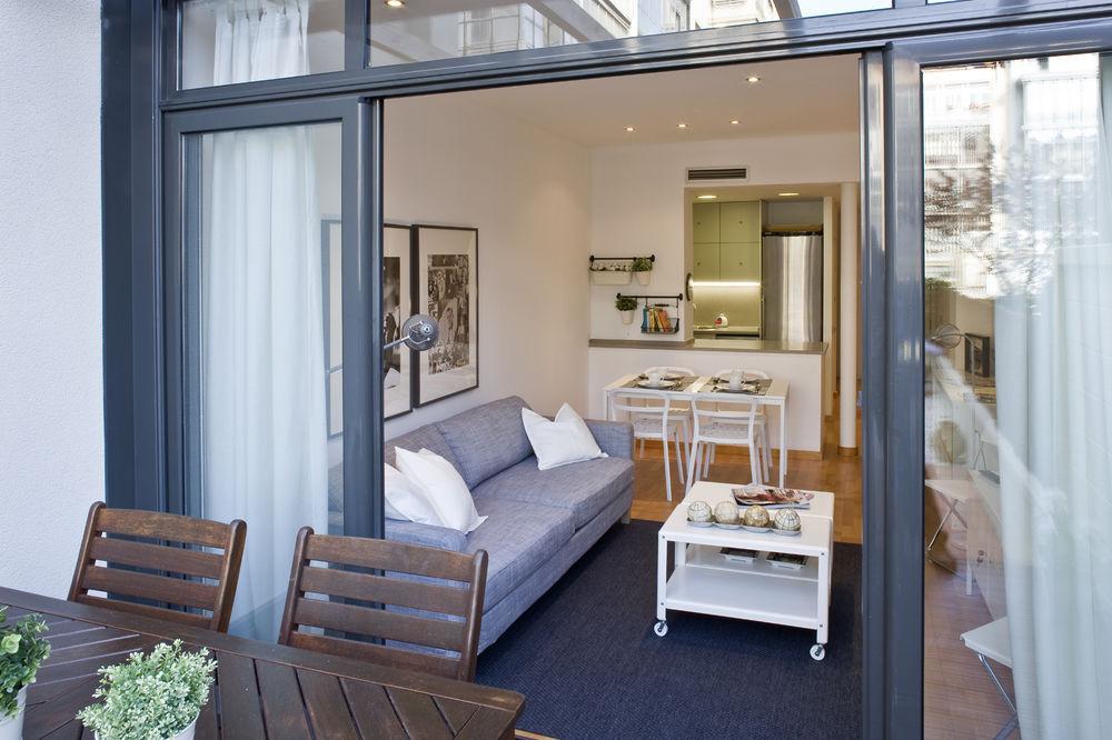 Flateli Urquinaona Apartment Barcelona Bagian luar foto